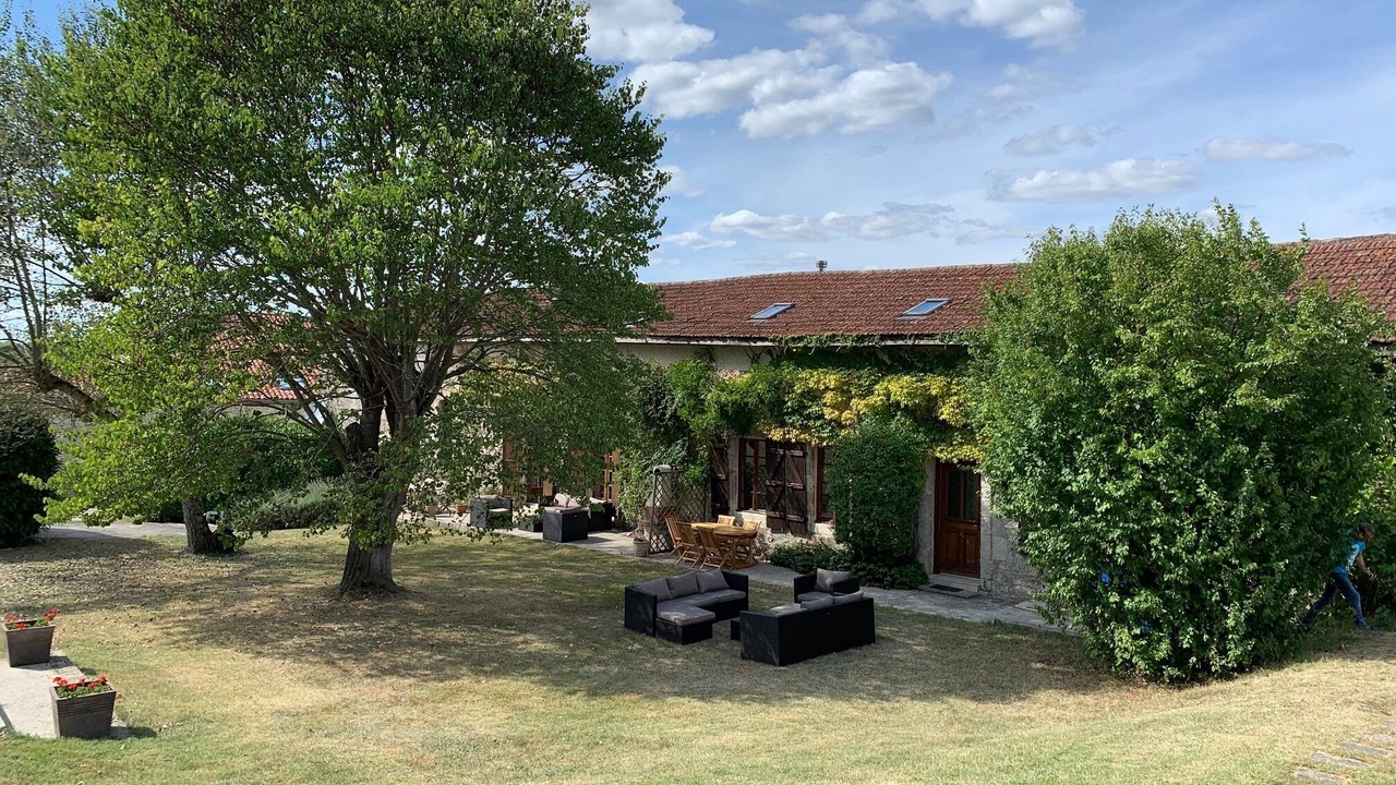 Photo of Patio Balcony in Dolmayrac