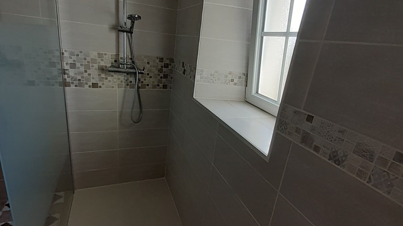 Photo of Bathroom in Haimps
