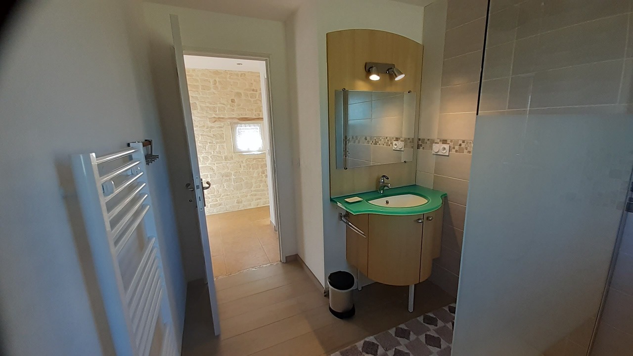 Photo of Bathroom in Haimps