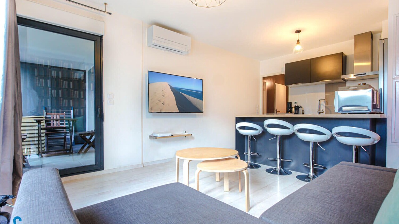 Photo of Livingroom in Bassins a Flot