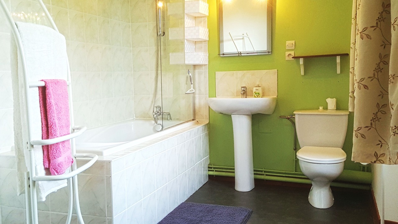Photo of Bathroom in Chef-Boutonne