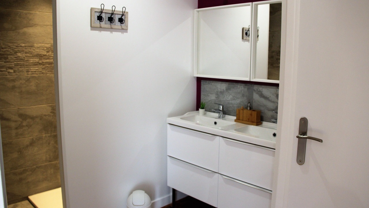 Photo of Bathroom in Nerac