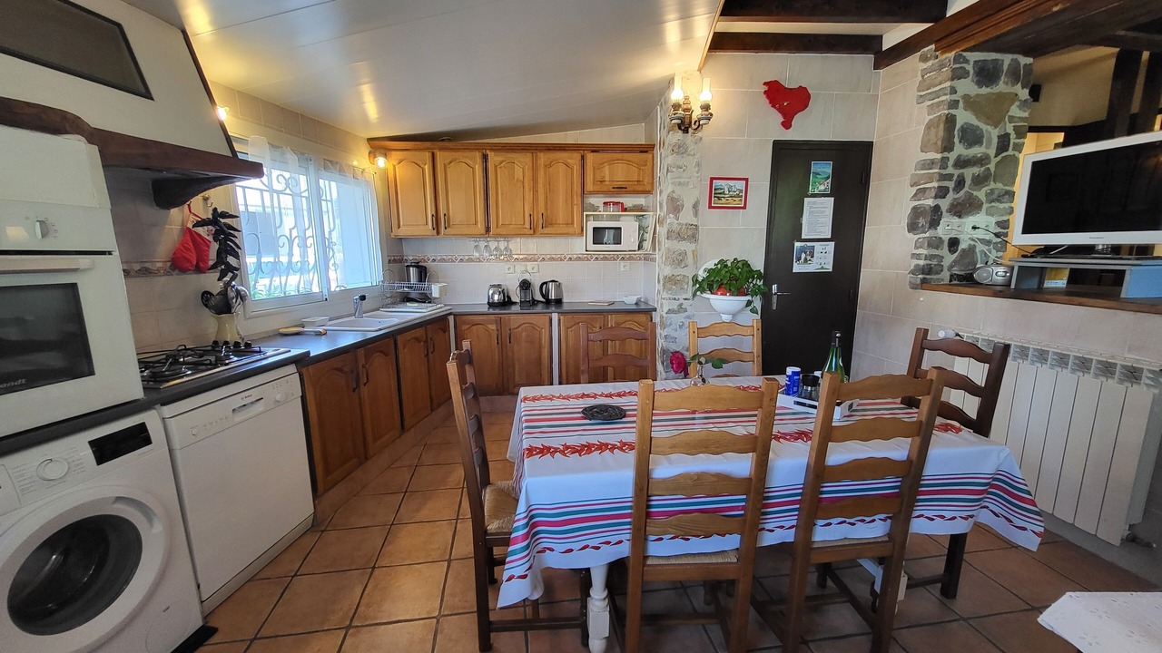 Photo of Kitchen in Saint-Pee-sur-Nivelle