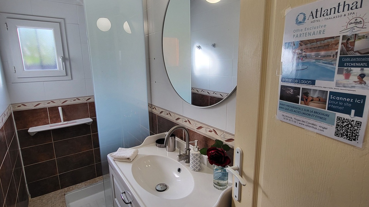 Photo of Bathroom in Saint-Pee-sur-Nivelle