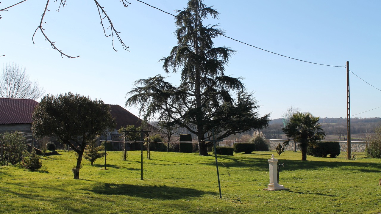 Photo of Outdoor in Allas-Bocage