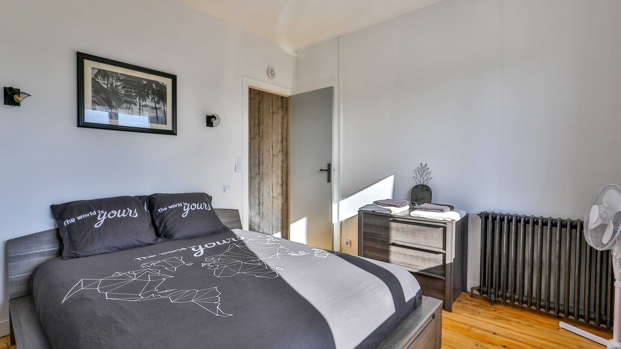 Photo of Bedroom in Cognac