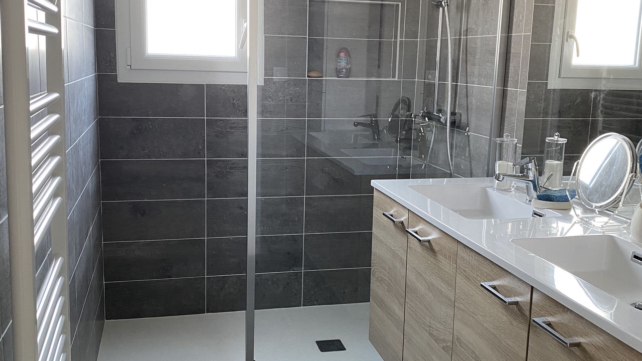 Photo of Bathroom in Vaux-sur-Mer