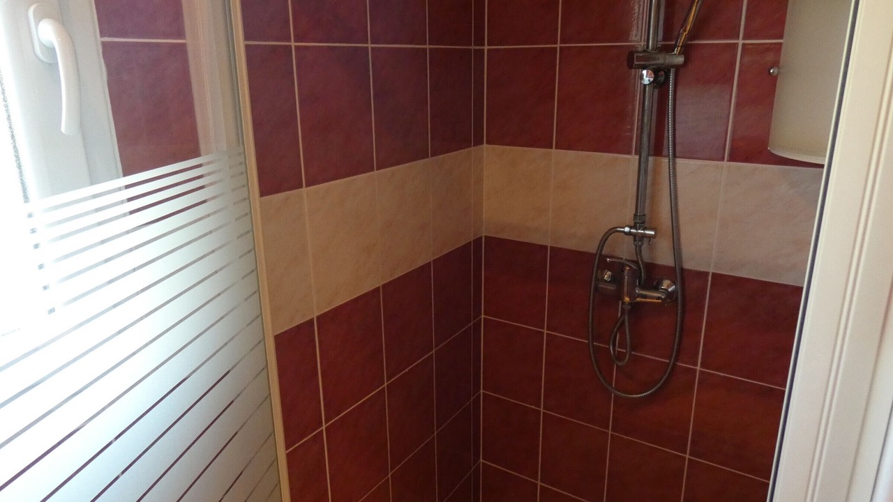 Photo of Bathroom in Saujon