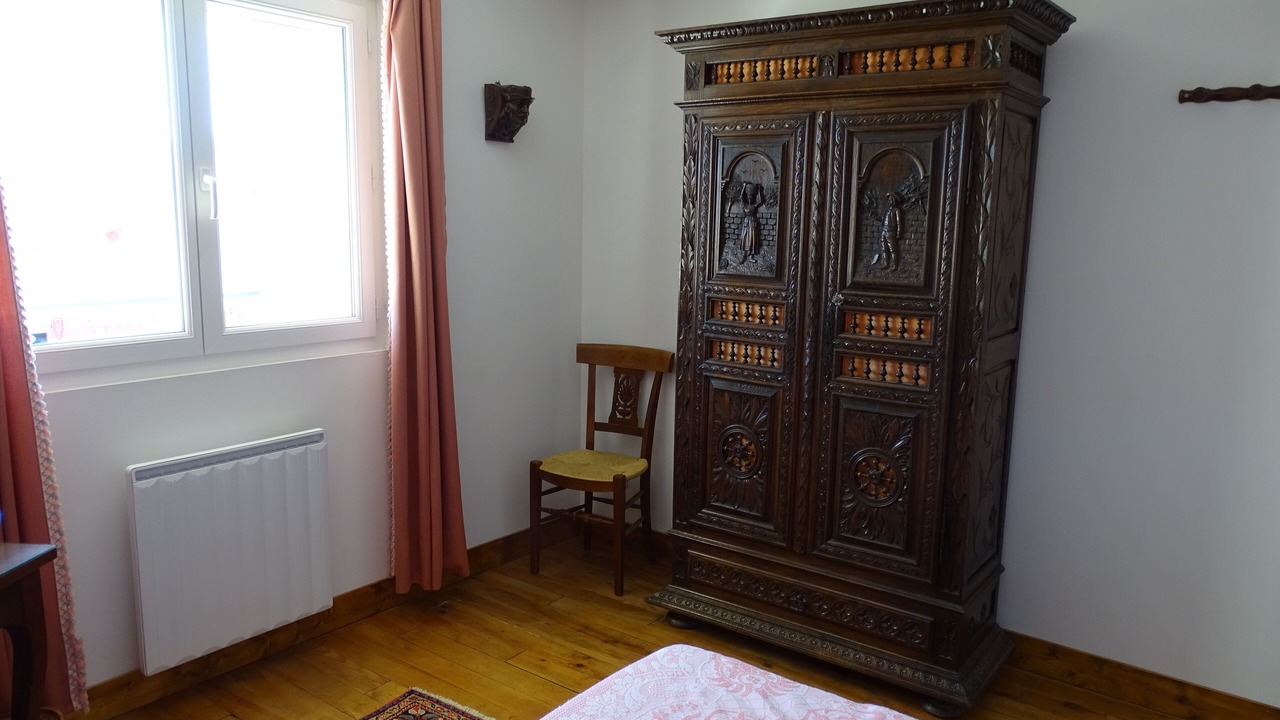 Photo of Bedroom in Faux