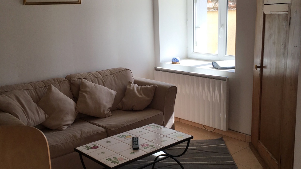 Photo of Livingroom in Faux