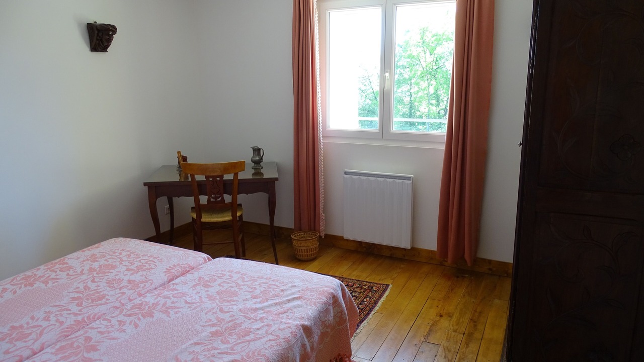 Photo of Bedroom in Faux