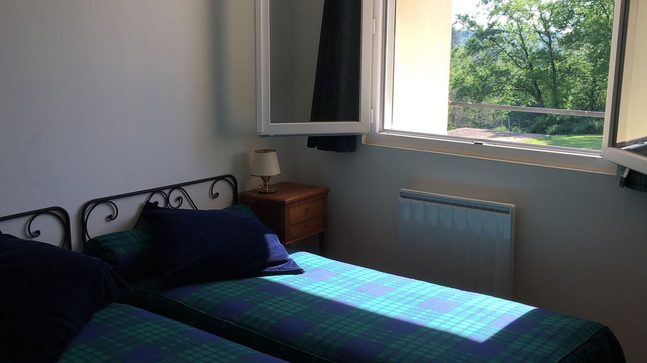 Photo of Bedroom in Faux