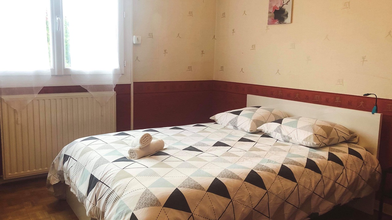 Photo of Bedroom in Lormont