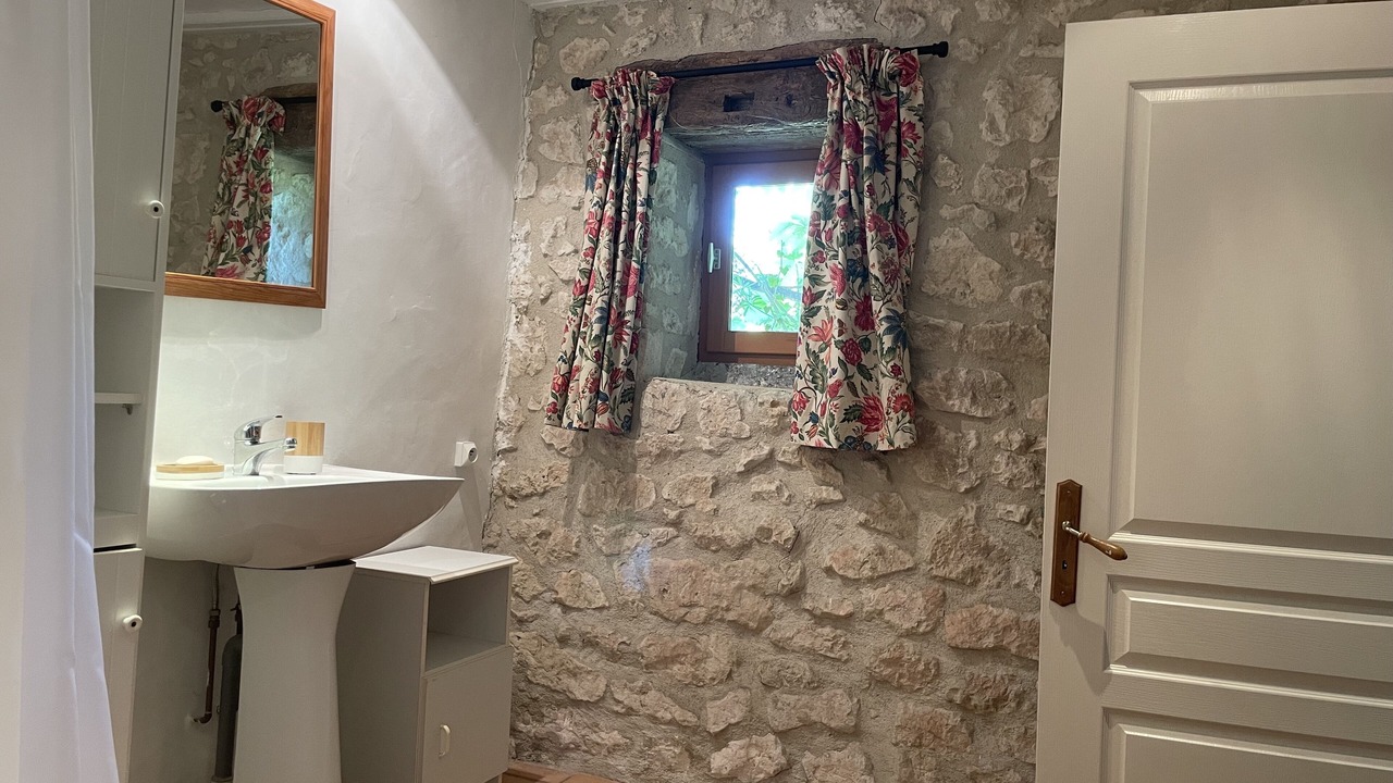 Photo of Bathroom in Verteillac