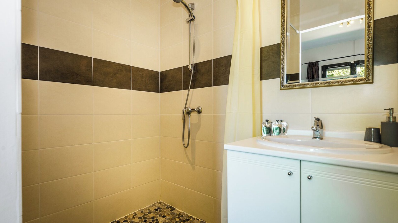 Photo of Bathroom in Le Cler