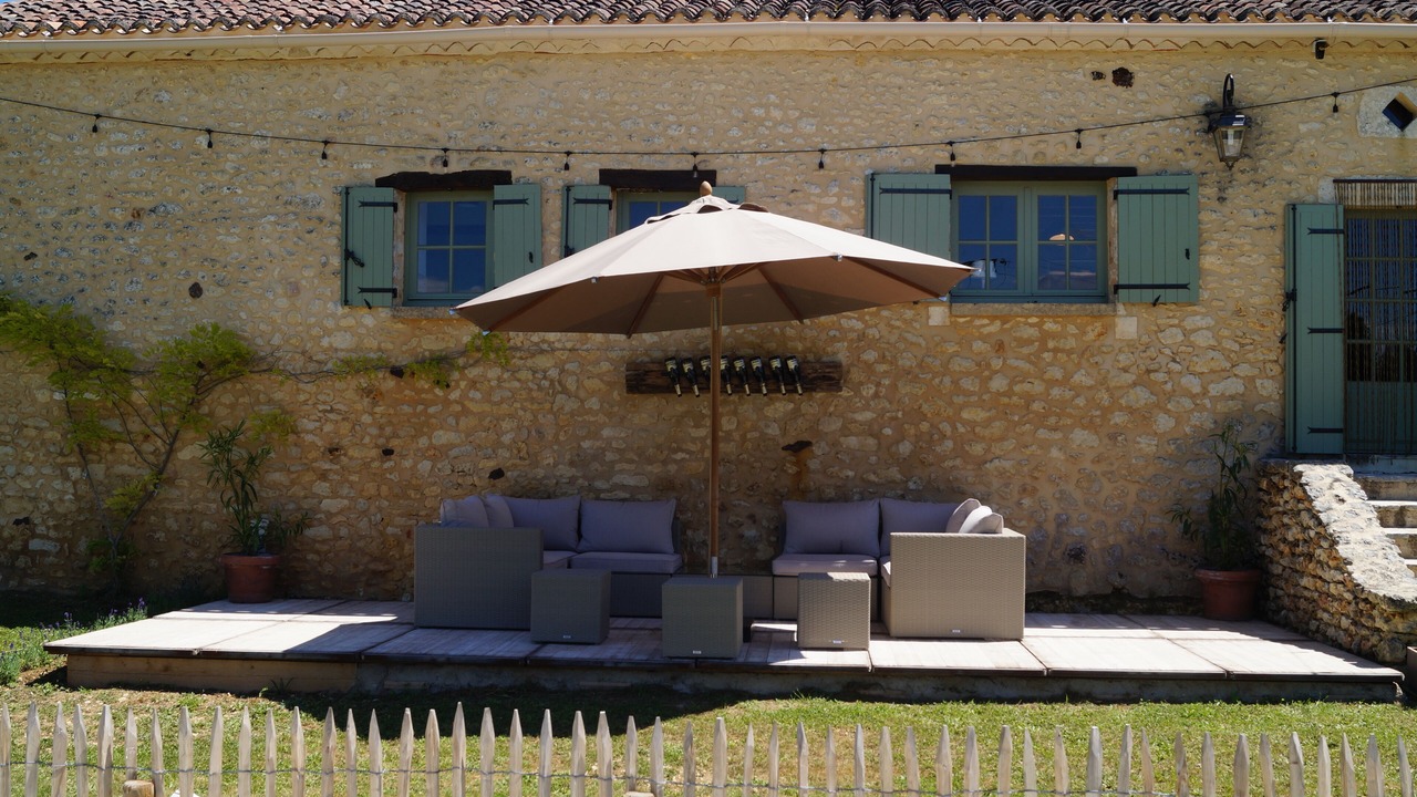 Photo of Patio Balcony in Sainte-Alvere-Saint-Laurent-les-Batons