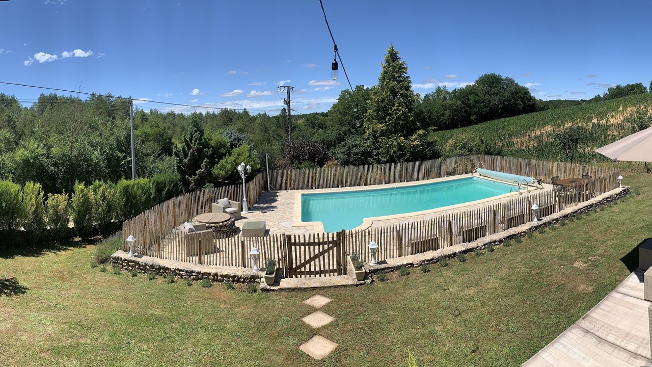 Photo of Outdoor in Sainte-Alvere-Saint-Laurent-les-Batons