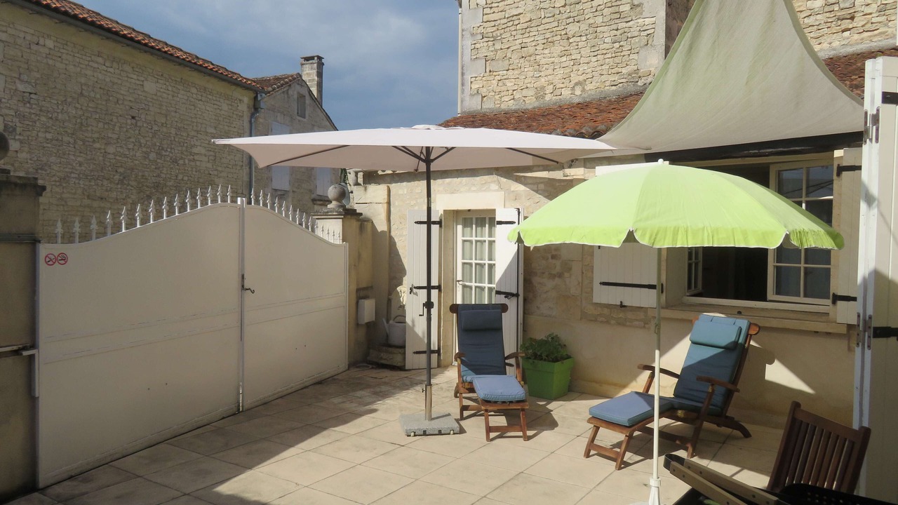 Photo of Patio Balcony in La Courade