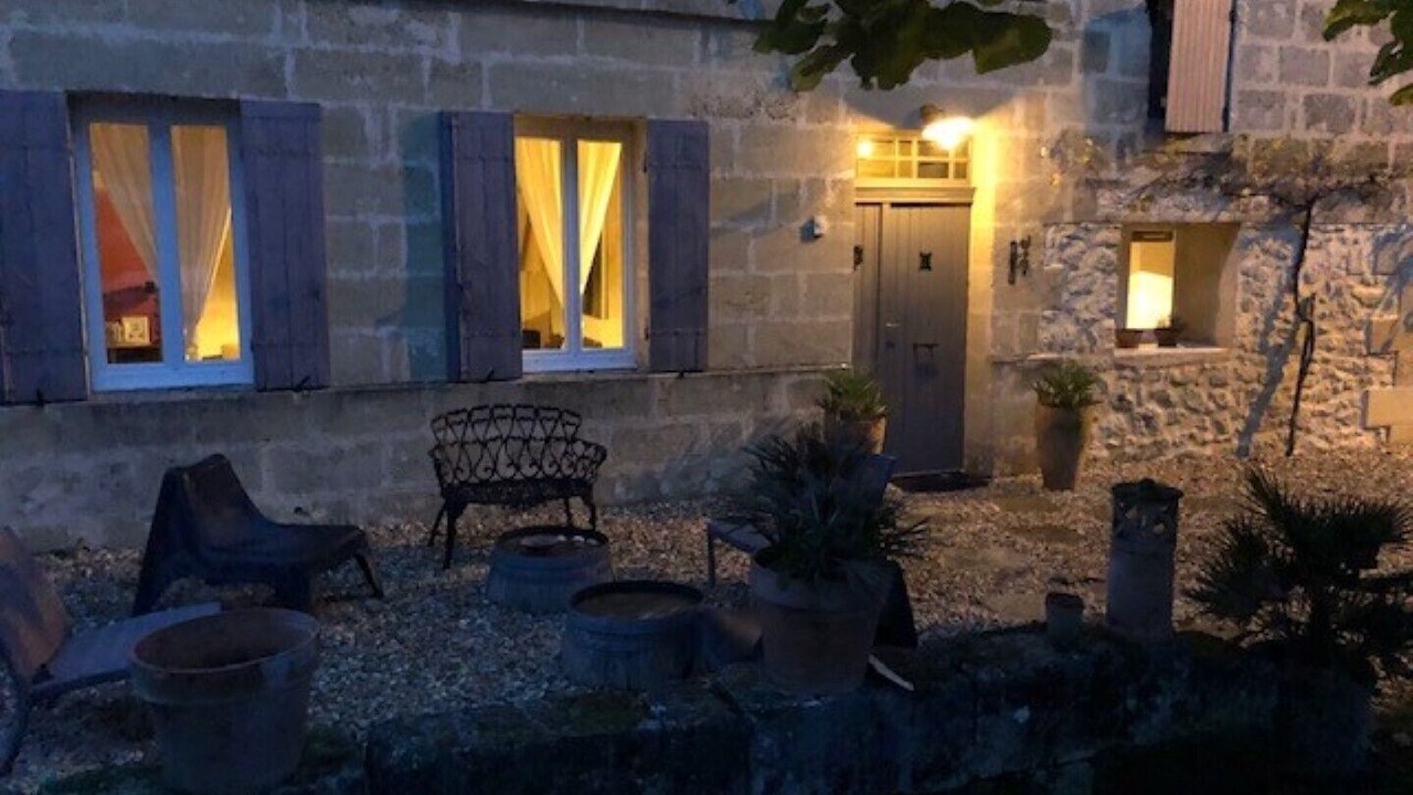 Photo of Patio Balcony in Saint-Philippe-dAiguille