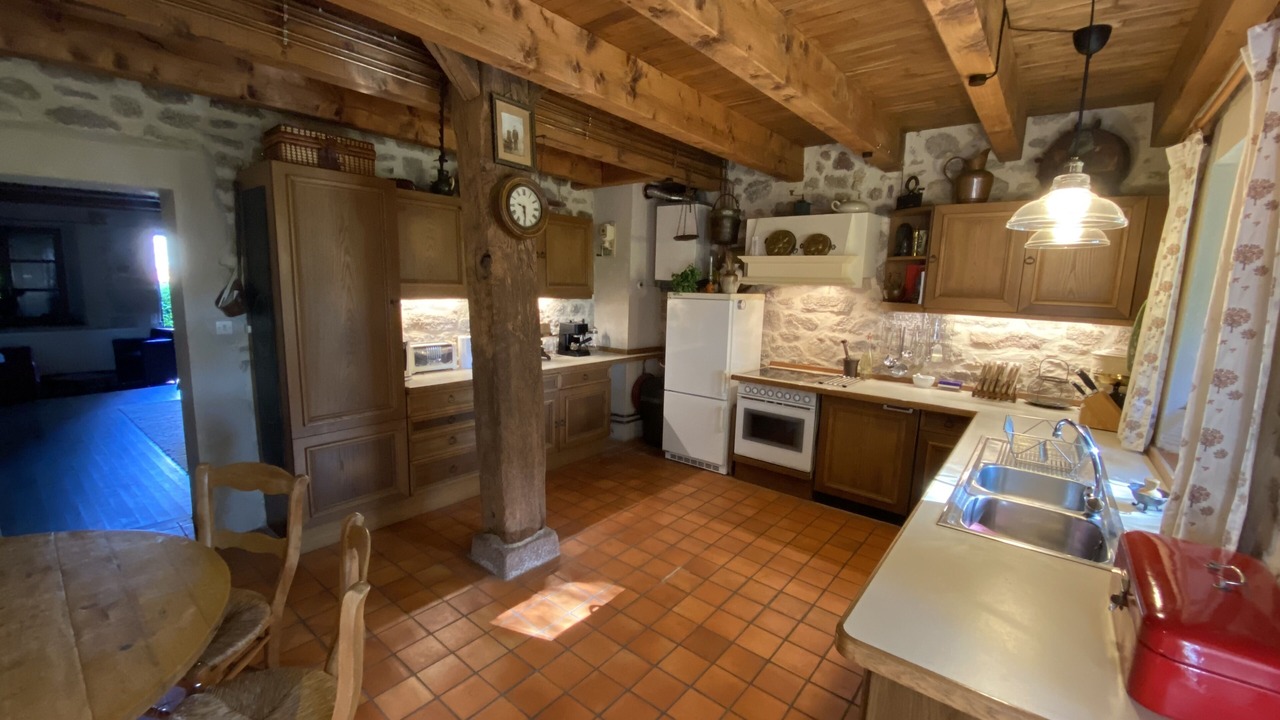 Photo of Kitchen in Saint-Saud-Lacoussiere