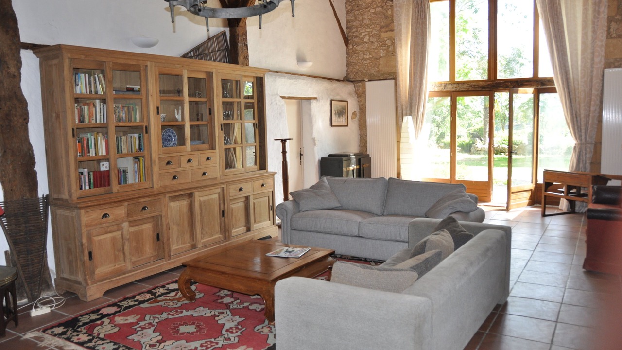 Photo of Livingroom in Faux