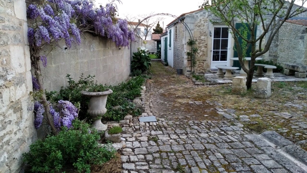 Photo of Outdoor in Cheray