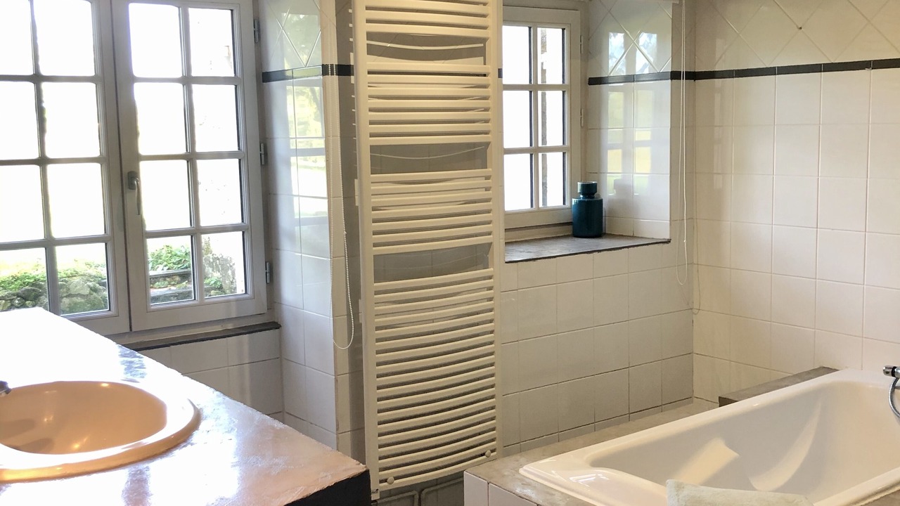Photo of Bathroom in Gardegan-et-Tourtirac