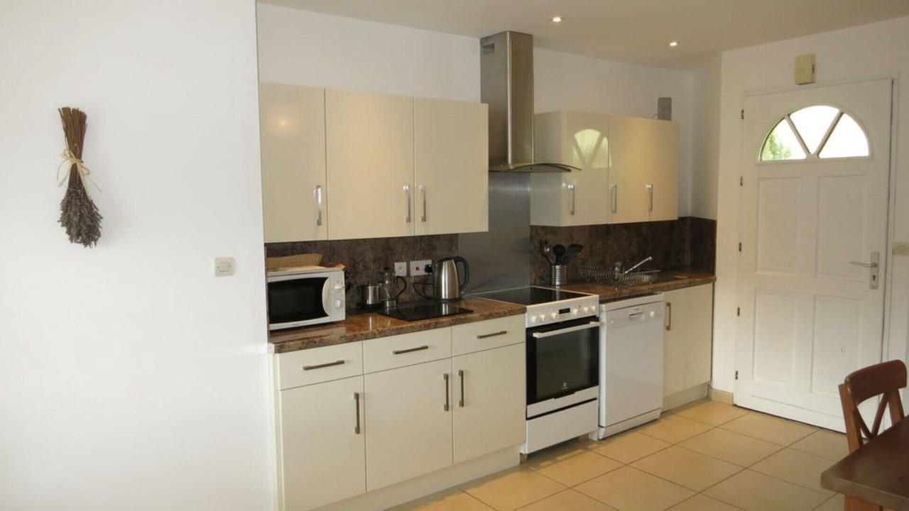 Photo of Kitchen in Etaules
