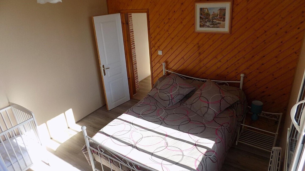 Photo of Bedroom in Montpon-Menesterol