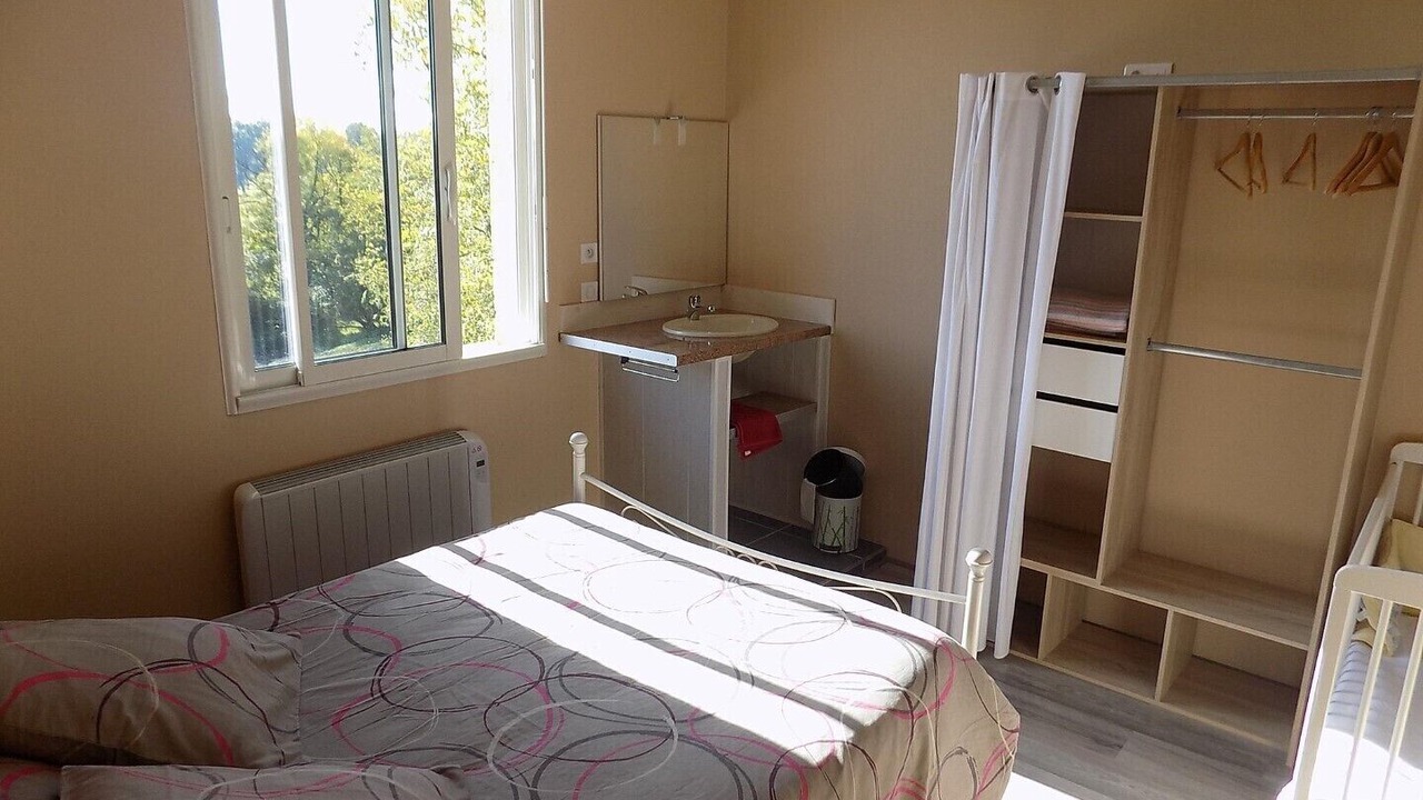 Photo of Bedroom in Montpon-Menesterol