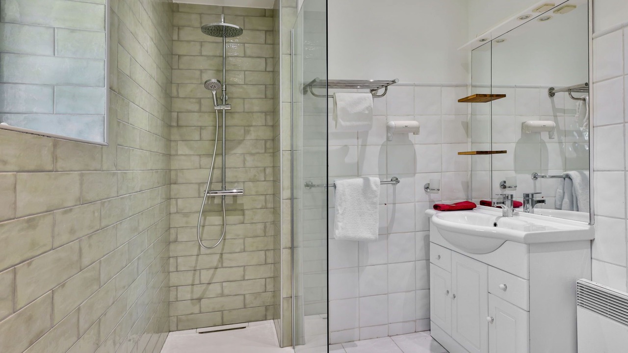 Photo of Bathroom in Coly