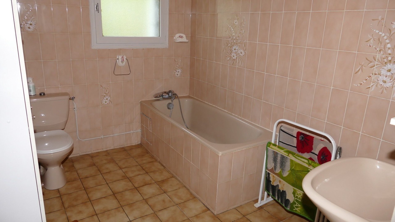 Photo of Bathroom in Roquefort