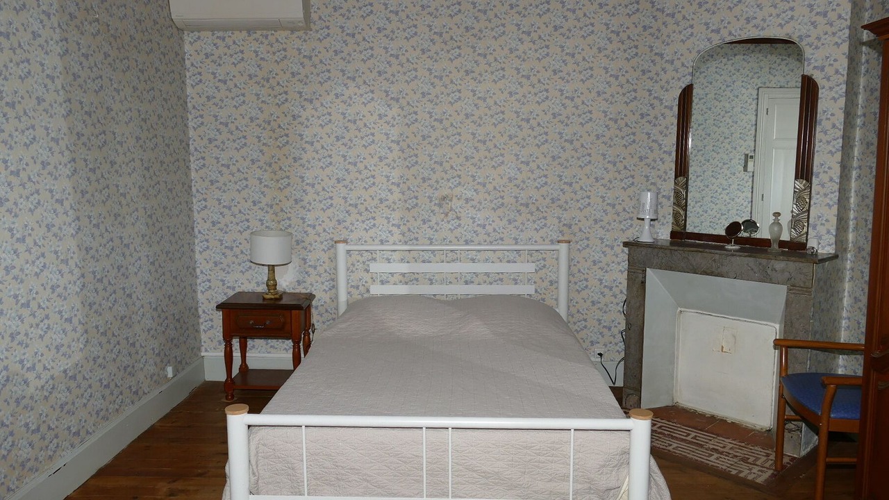 Photo of Bedroom in Roquefort