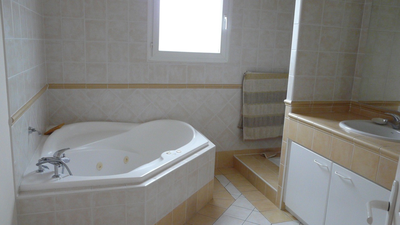 Photo of Bathroom in Saint-Loubes