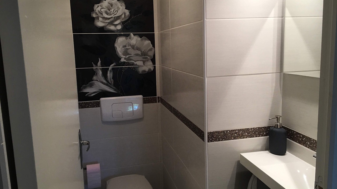 Photo of Bathroom in Idron