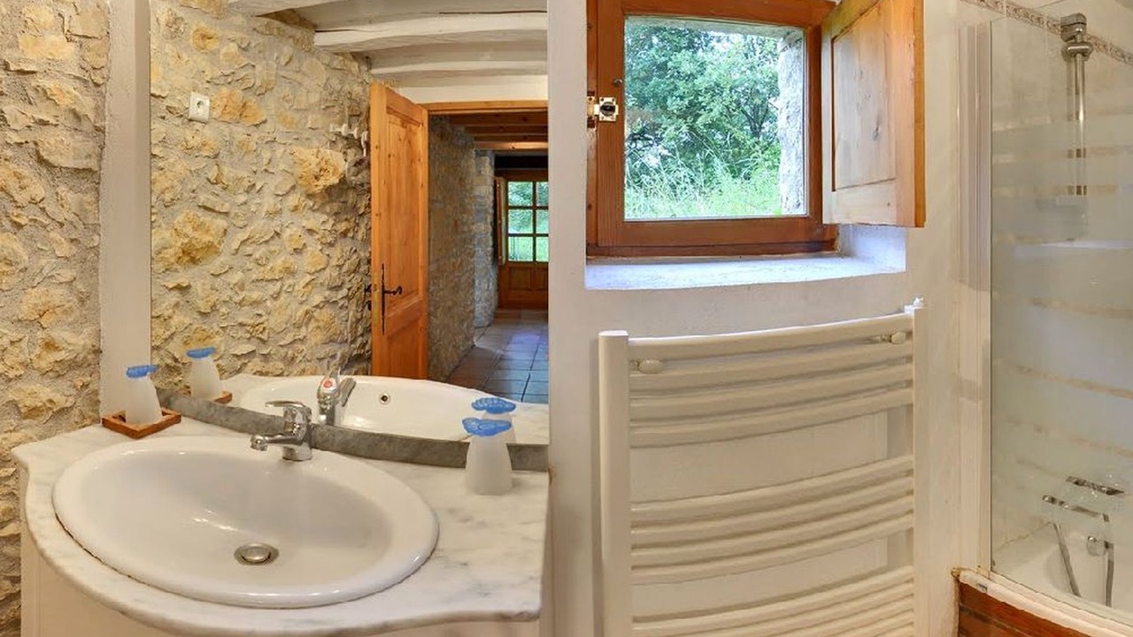 Photo of Bathroom in Thezac