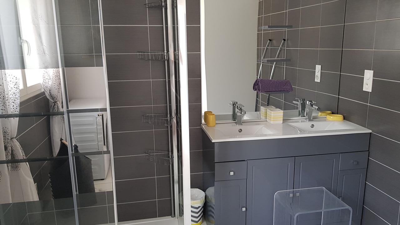 Photo of Bathroom in Villenave-d'Ornon