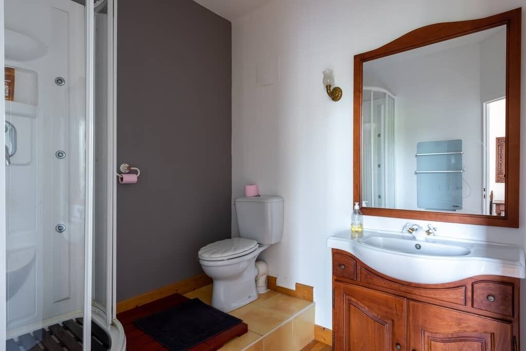 Photo of Bathroom in Guillac