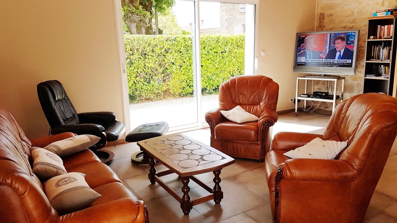 Photo of Livingroom in Jau-Dignac-et-Loirac