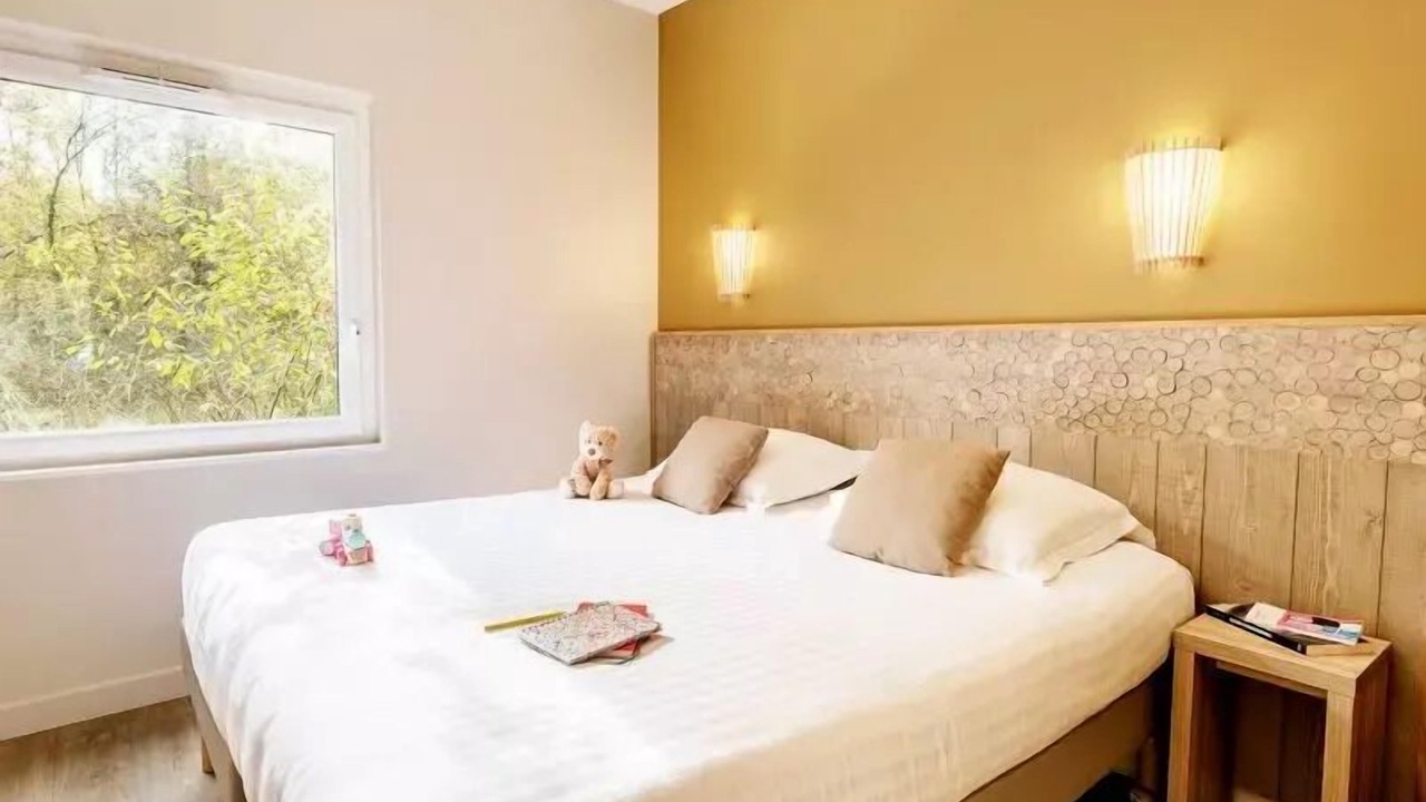 Photo of Bedroom in Curcay-sur-Dive