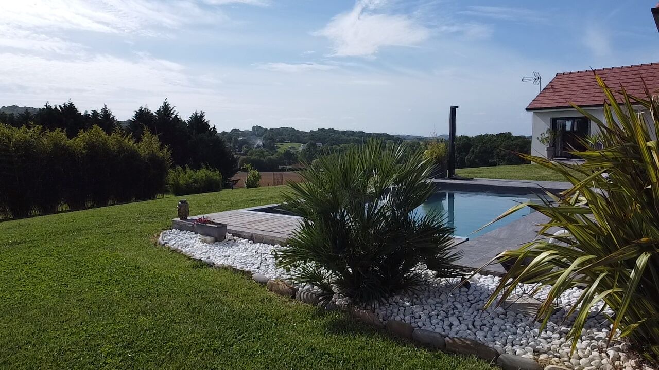 Photo of Outdoor in Laa-Mondrans