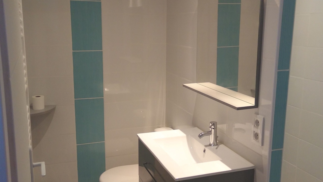 Photo of Bathroom in Saujon