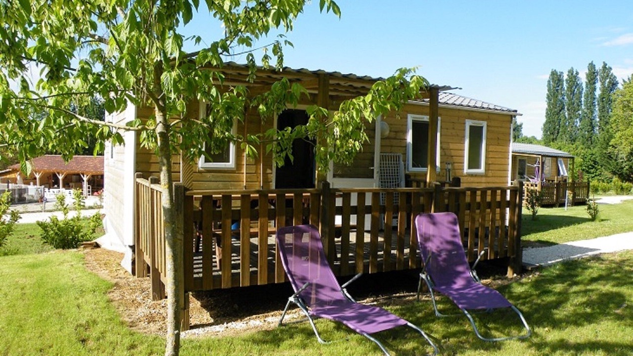 Photo of Patio Balcony in Le Buisson-de-Cadouin