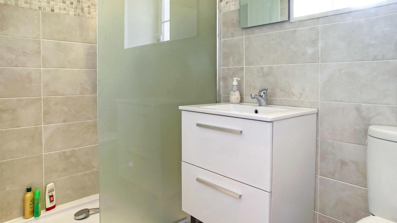 Photo of Bathroom in Champmillon