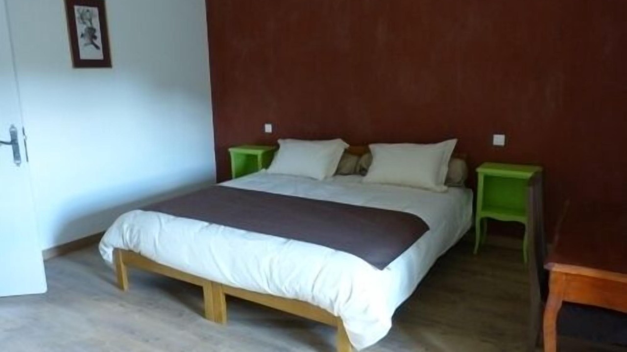 Photo of Bedroom in Saint-Thomas-de-Conac