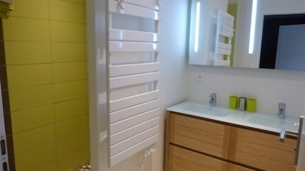 Photo of Bathroom in Saint-Thomas-de-Conac