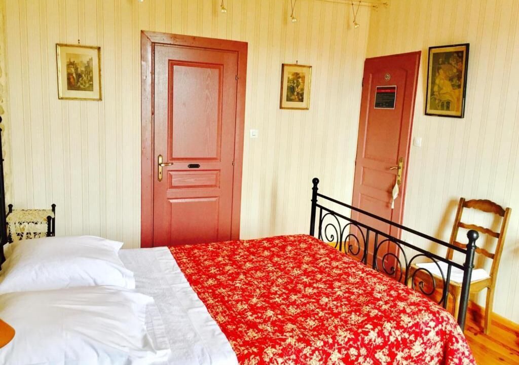 Photo of Bedroom in Marnes