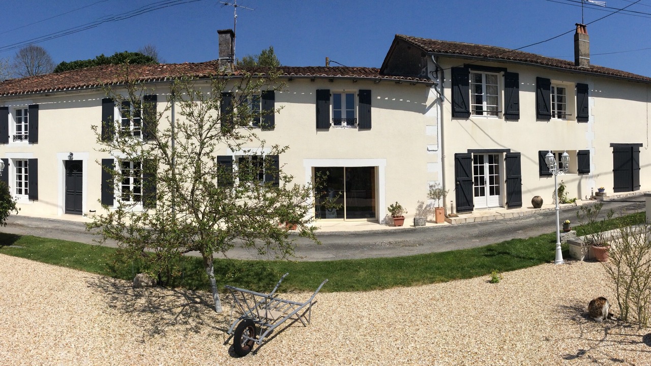 Photo of Outdoor in Montmoreau-Saint-Cybard