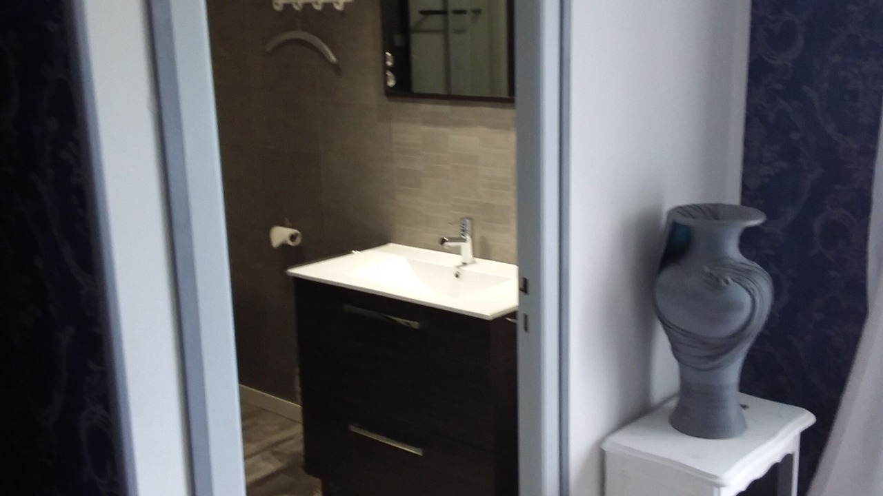 Photo of Bathroom in Montmoreau-Saint-Cybard