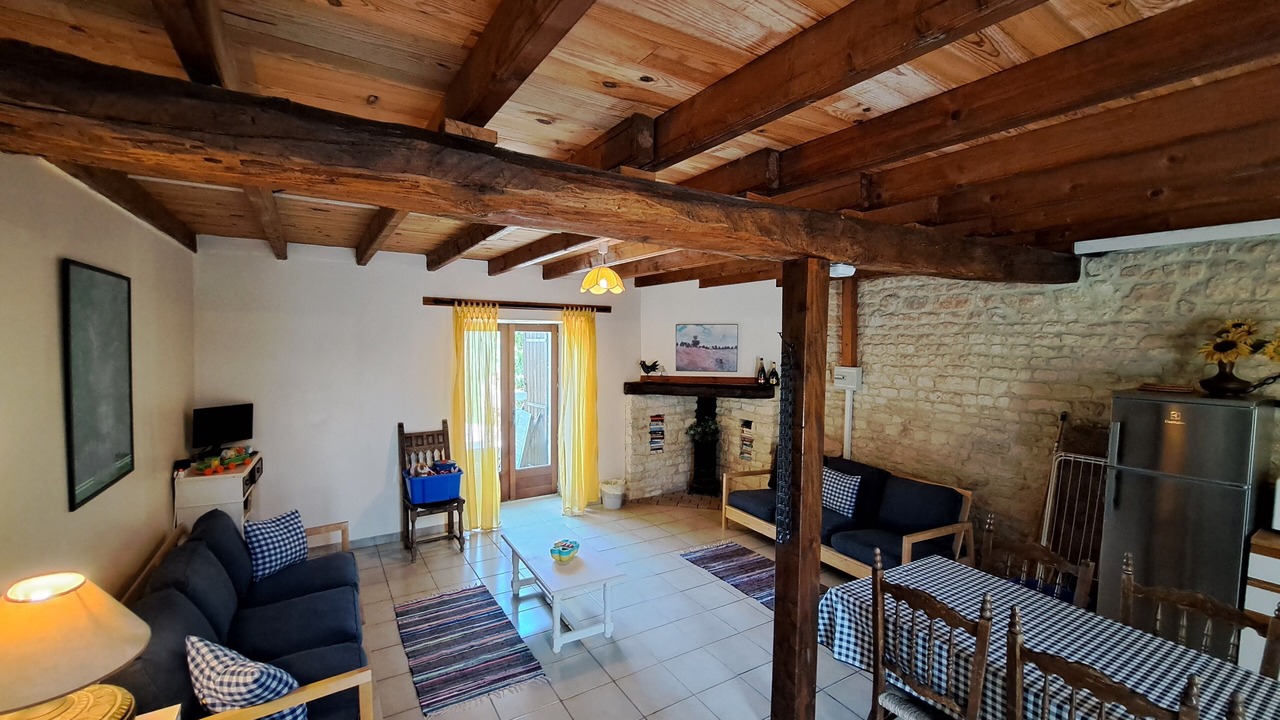Photo of Livingroom in Saint-Pierre-de-Juillers
